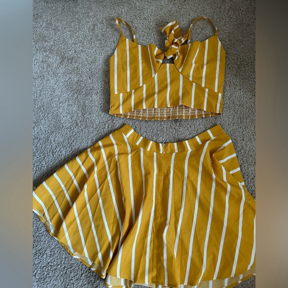 Yellow mini skirt set XL - Picture 2 of 9